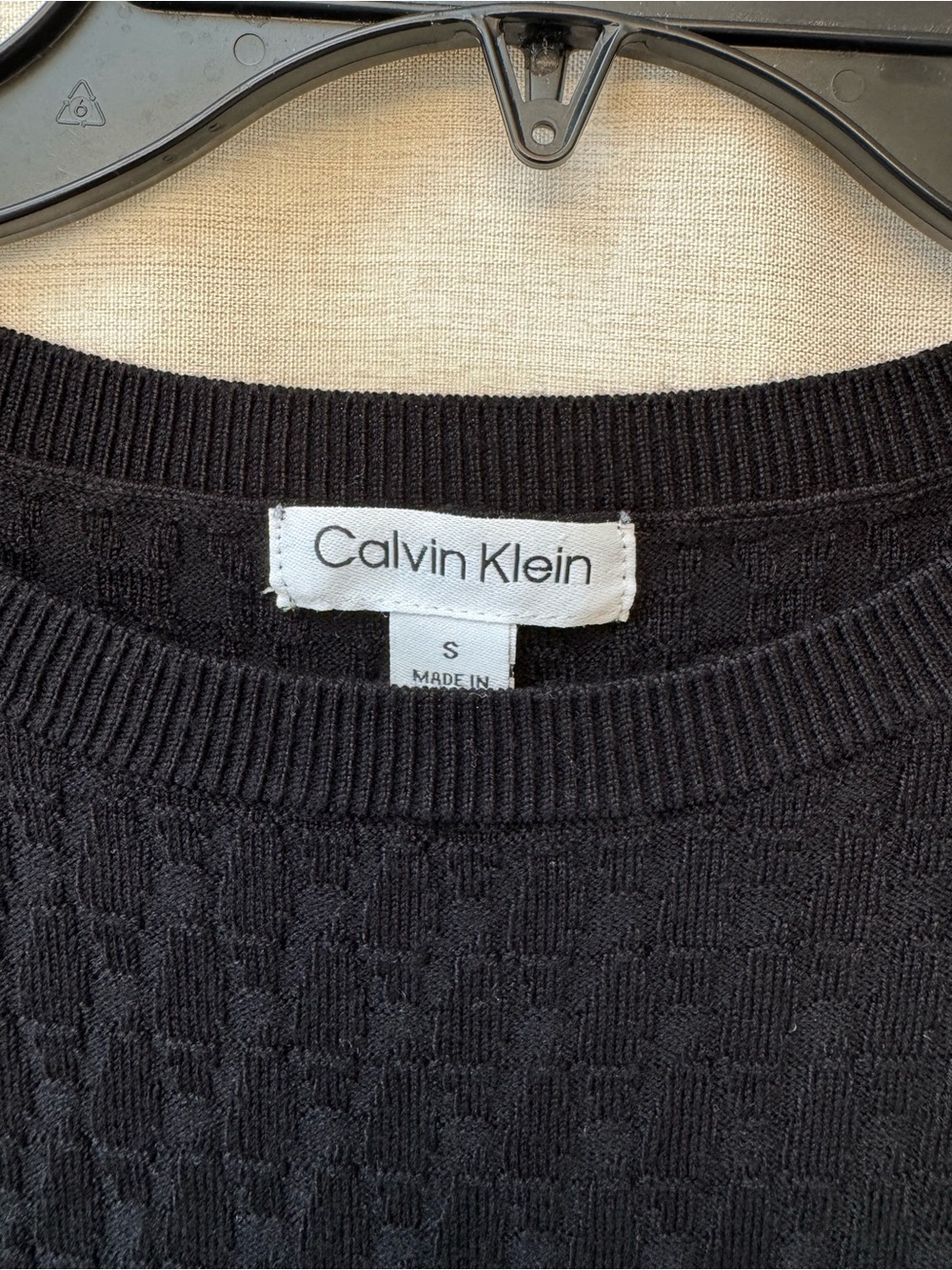 Calvin Klein Women’s Black Short-Sleeve Knit Lightweight Sweater